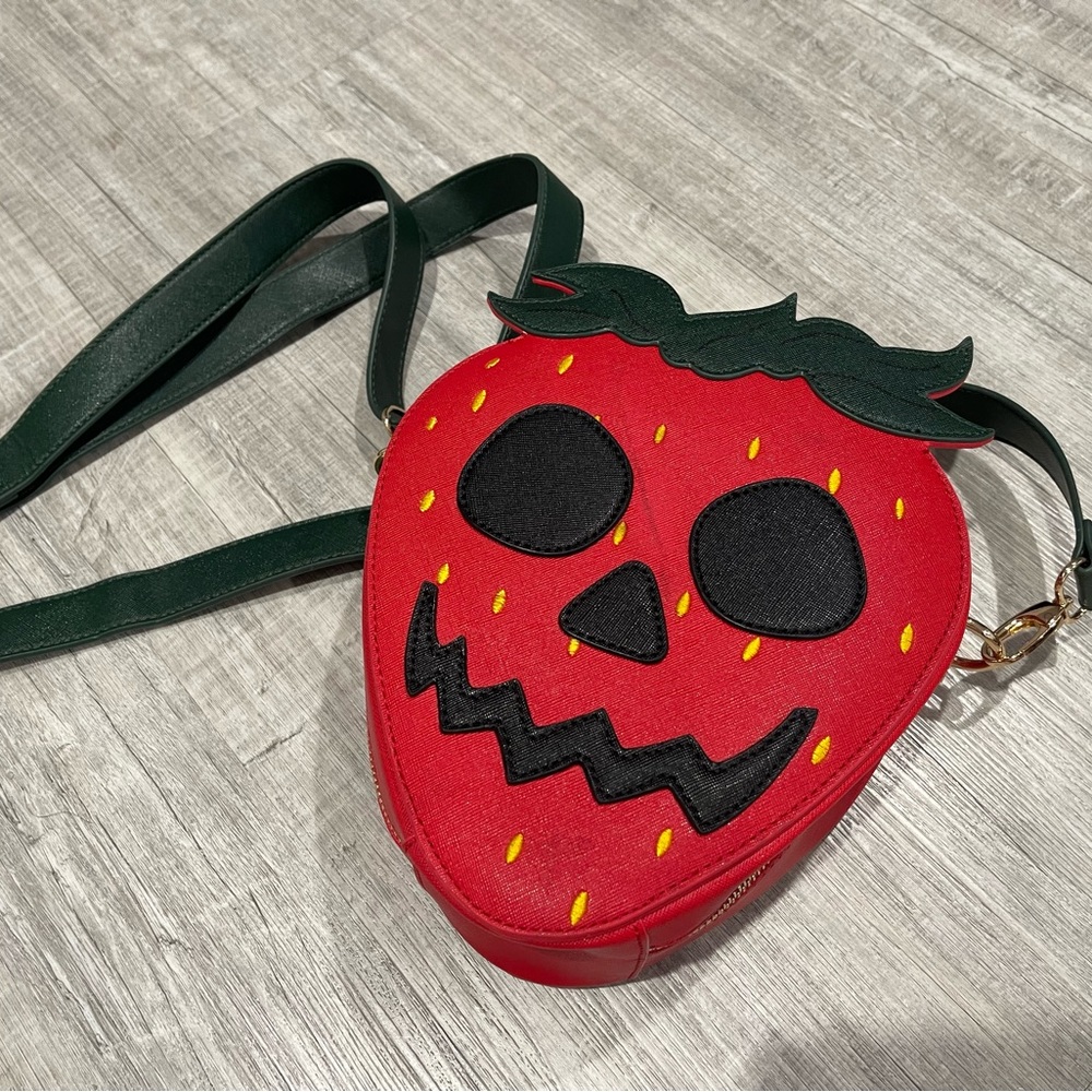 Backstitch Bruja Skullberry Bag